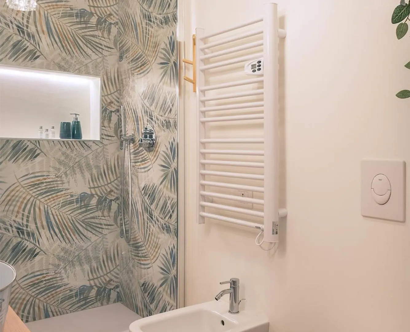 Exclusive Blue Apartment - City Center - Como - Near Station
