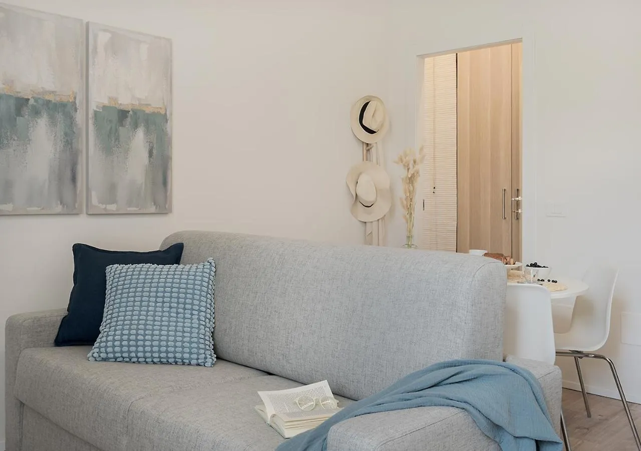 Exclusive Blue Apartment - City Center - Como - Near Station Italië